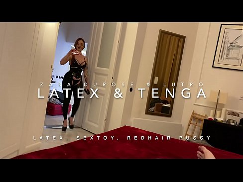 ❤️ Sorellastra rossa in costume di lattice scopata da fratellastro ❤️❌ Video porno à noi